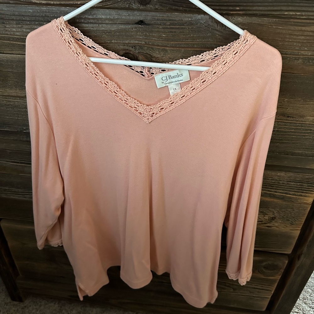 Ladies 1X C.J. Banks peach colored cute top